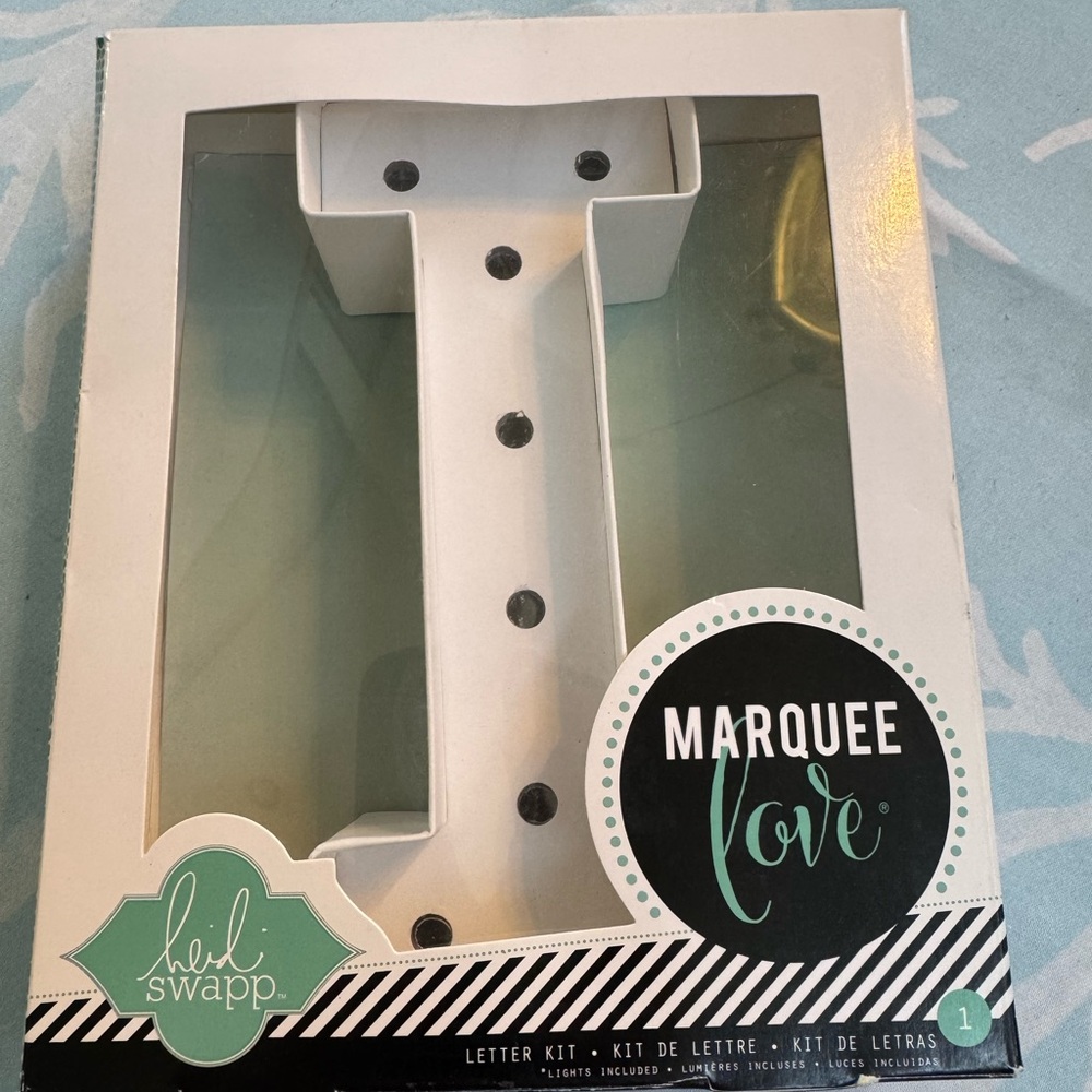 New Heidi Swapp American Crafts LED “I” Marquee Love Letter Kit - White